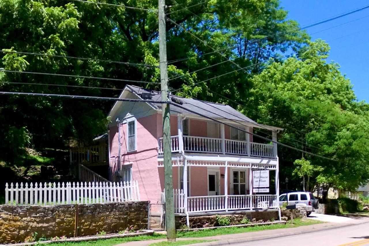 The Pink House On Main - Lower Eureka Springs Exteriör bild